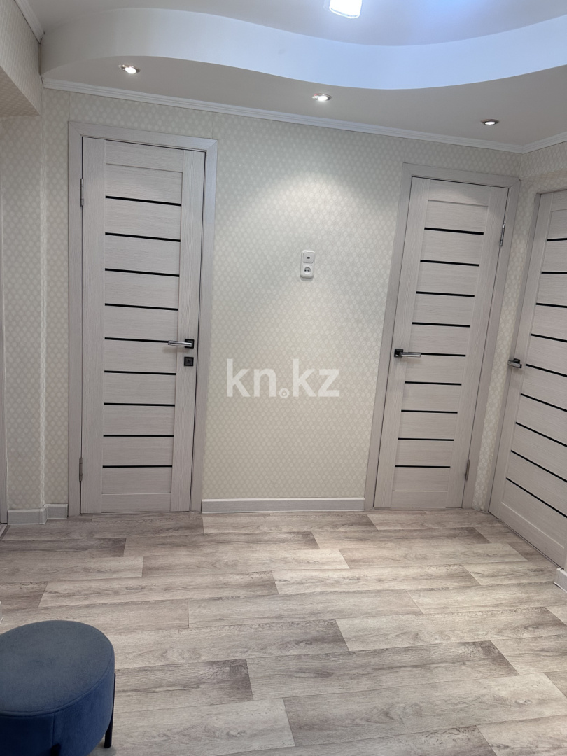 Продажа 3-комнатной квартиры, 60.9 м², мкр-н Восток-3, дом  9 в Караганде - фото 14