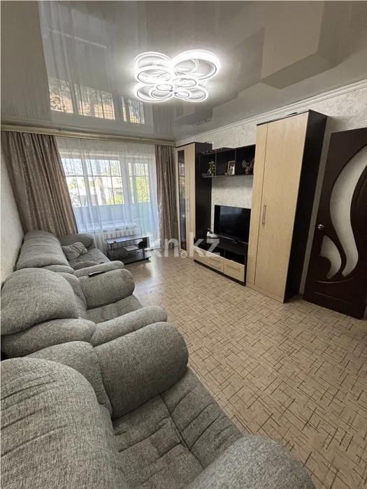 Продажа 3-комнатной квартиры, 62 м², ул. Мирная, дом  4 - Продажа  трехкомнатных квартир в Караганде без посредников фото 1 из 4