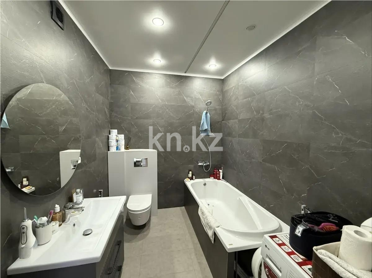 Продажа 2-комнатной квартиры, 66.3 м² в Алматы - фото 4