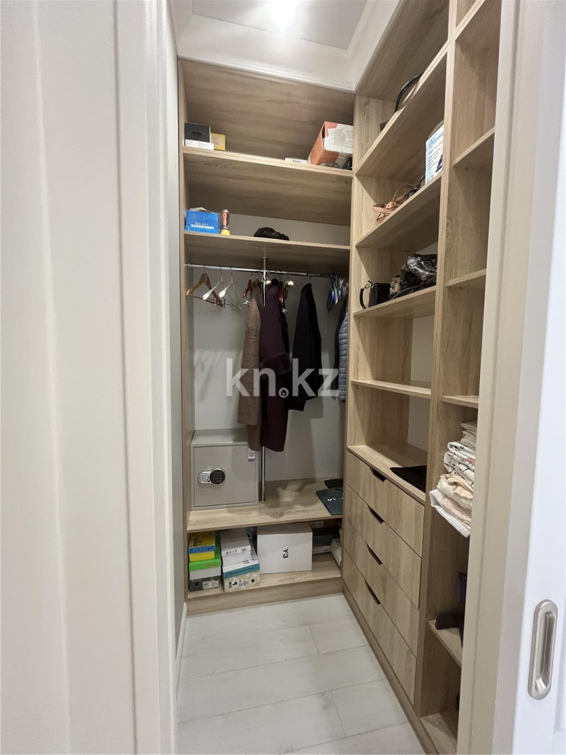 Продажа 3-комнатной квартиры, 110 м², ул. Ашимова, дом  21 в Караганде - фото 35