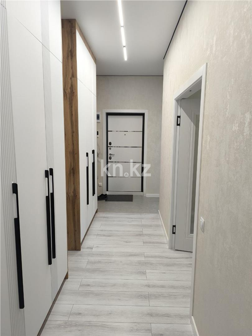 Продажа 3-комнатной квартиры, 89 м², ул. Букетова, дом  3/4 в Караганде - фото 12