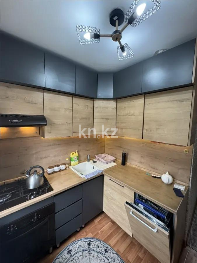 Продажа 2-комнатной квартиры, 43 м², мкр. Аксай-1, дом  1 в Алматы - фото 2