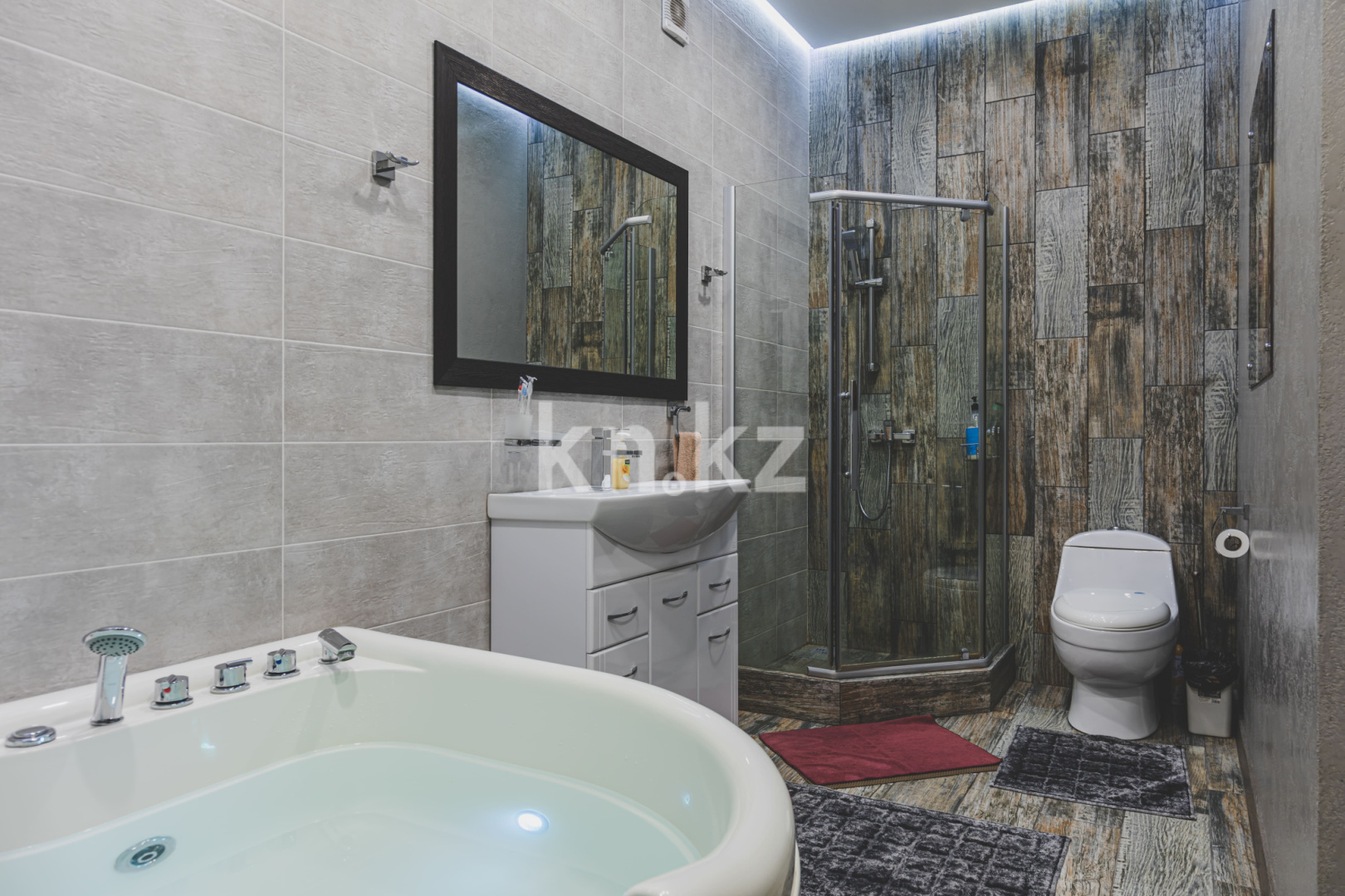 Аренда 1-комнатной квартиры посуточно, 55 м² в Алматы - фото 9