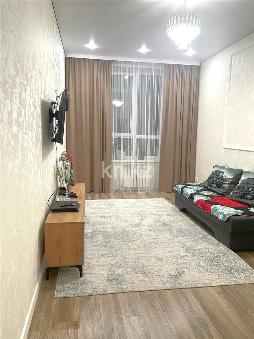 Продажа 3-комнатной квартиры, 98 м², ул. Муканова, дом  9/3 в Караганде - фото 3