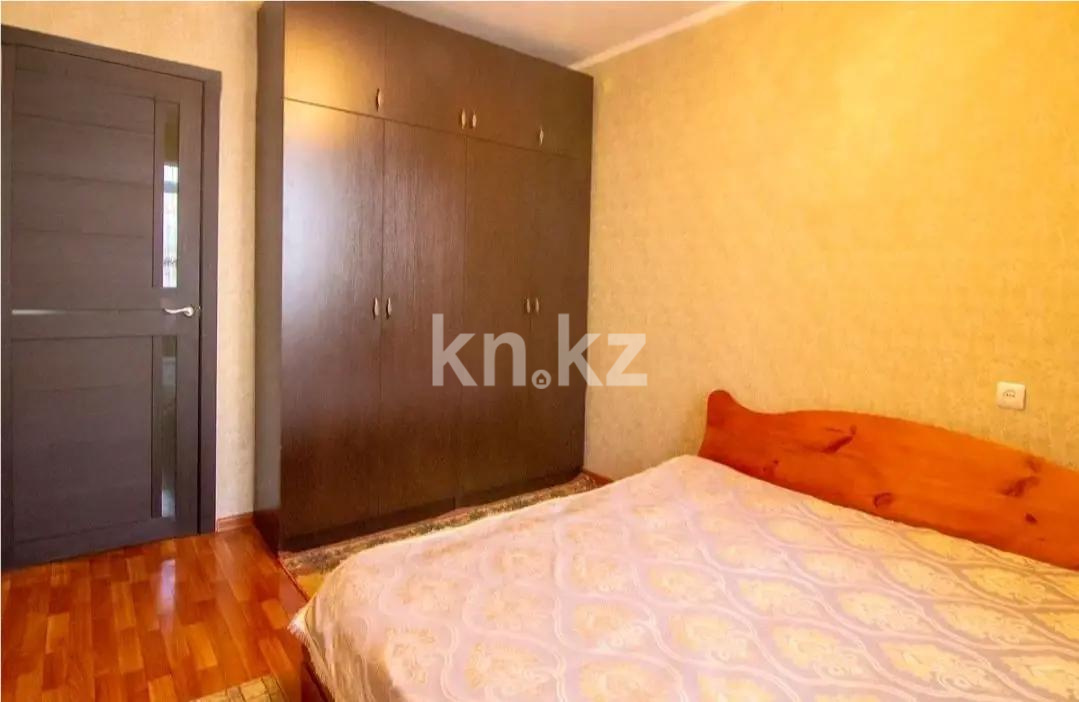 Продажа 3-комнатной квартиры, 70 м², мкр-н Аксай-4, дом  92 в Алматы - фото 2