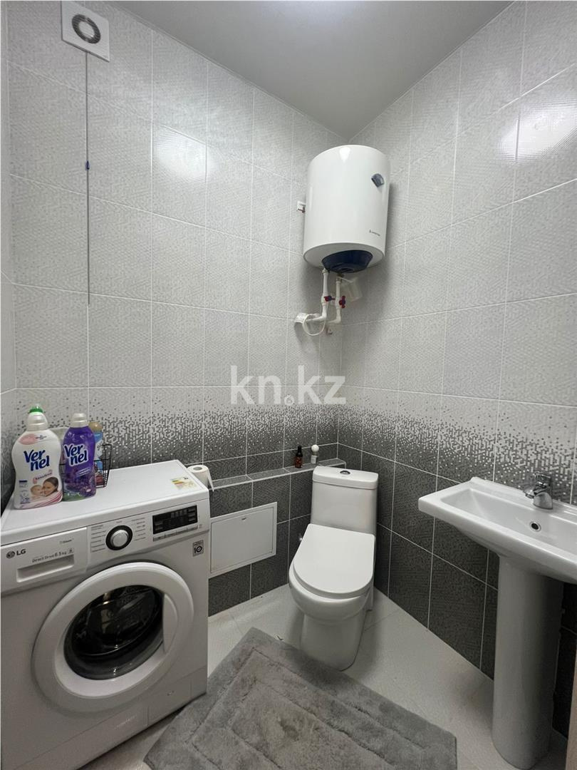 Продажа 3-комнатной квартиры, 67 м², ул. Дюсембекова - Продажа  трехкомнатных квартир в Караганде с фото фото 11 из 13