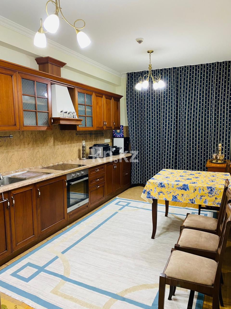 Аренда 3-комнатной квартиры, 140 м², ул. Мендикулова, дом  22 - Аренда  трехкомнатных квартир помесячно в Алматы с фото фото 19 из 28