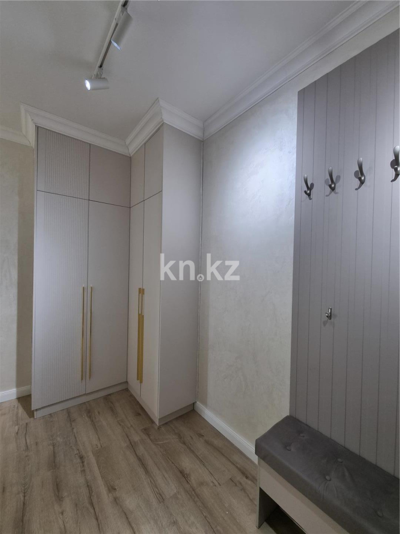 Продажа 4-комнатной квартиры, 120 м², ул. Дюсембекова - Продажа  четырехкомнатных квартир в Караганде фото 22 из 28