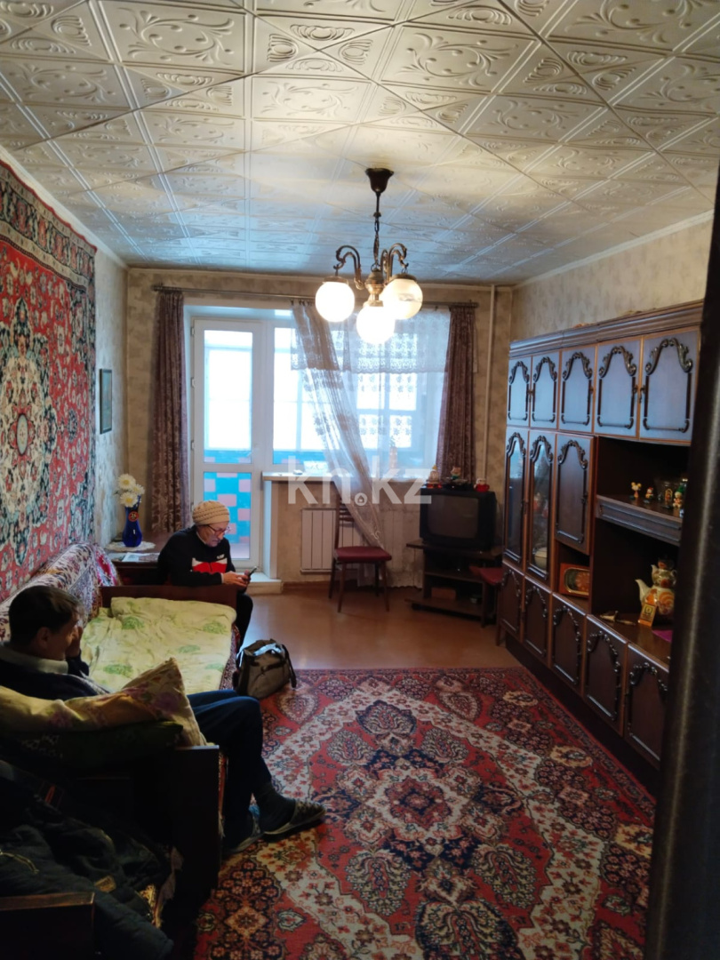 Продажа 3-комнатной квартиры, 64 м², мкр-н 6, дом  2 - Продажа  трехкомнатных квартир в Караганде без посредников фото 1 из 1