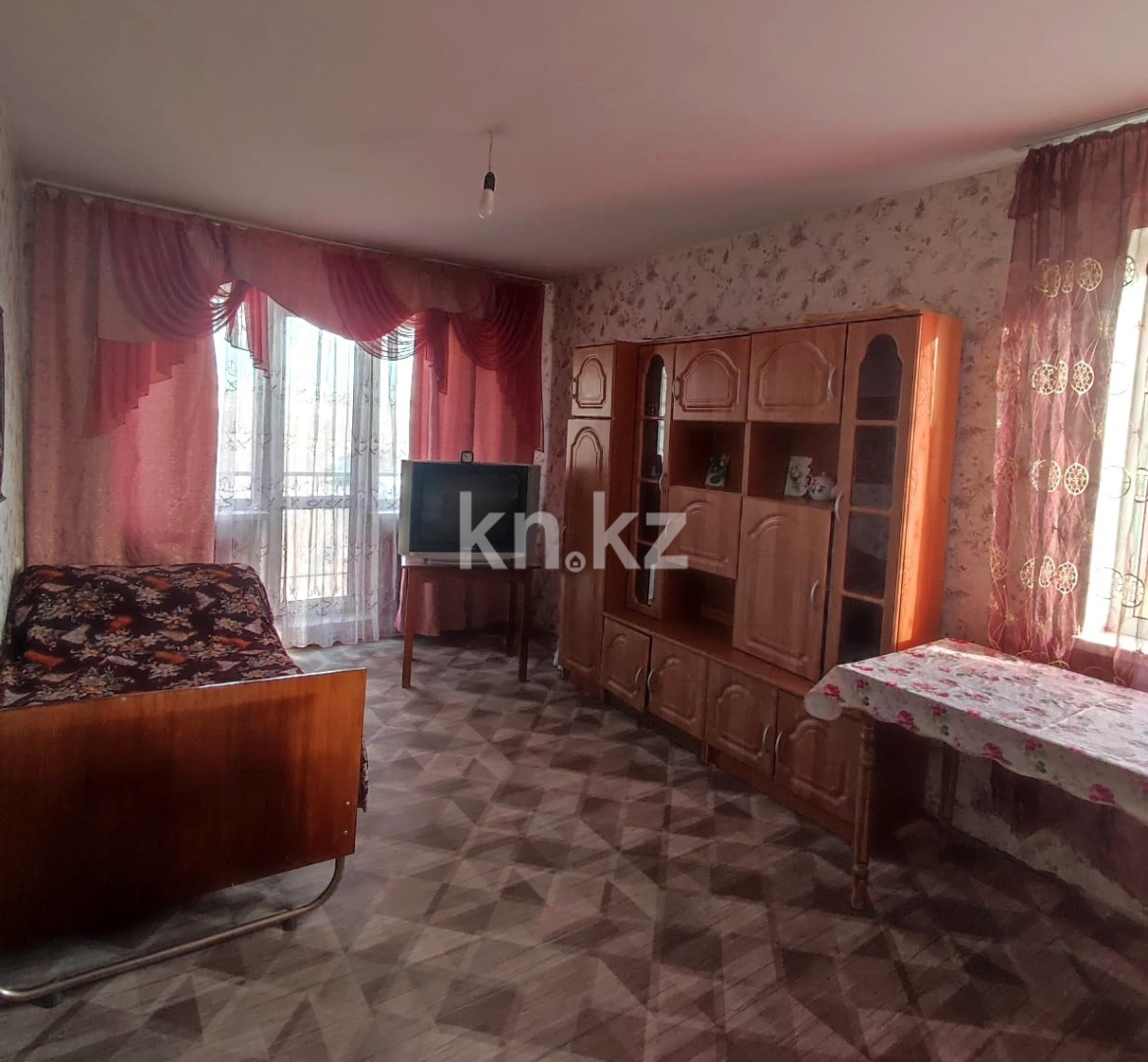 Продажа 1-комнатной квартиры, 32 м², ул. Ермекова - Продажа и аренда недвижимости в Абае фото 1 из 5