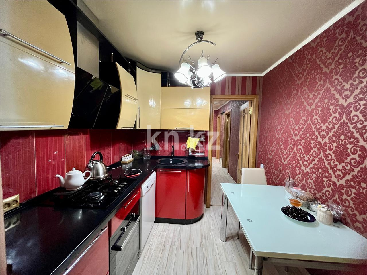 Продажа 3-комнатной квартиры, 62 м², мкр-н 19 в Караганде - фото 7