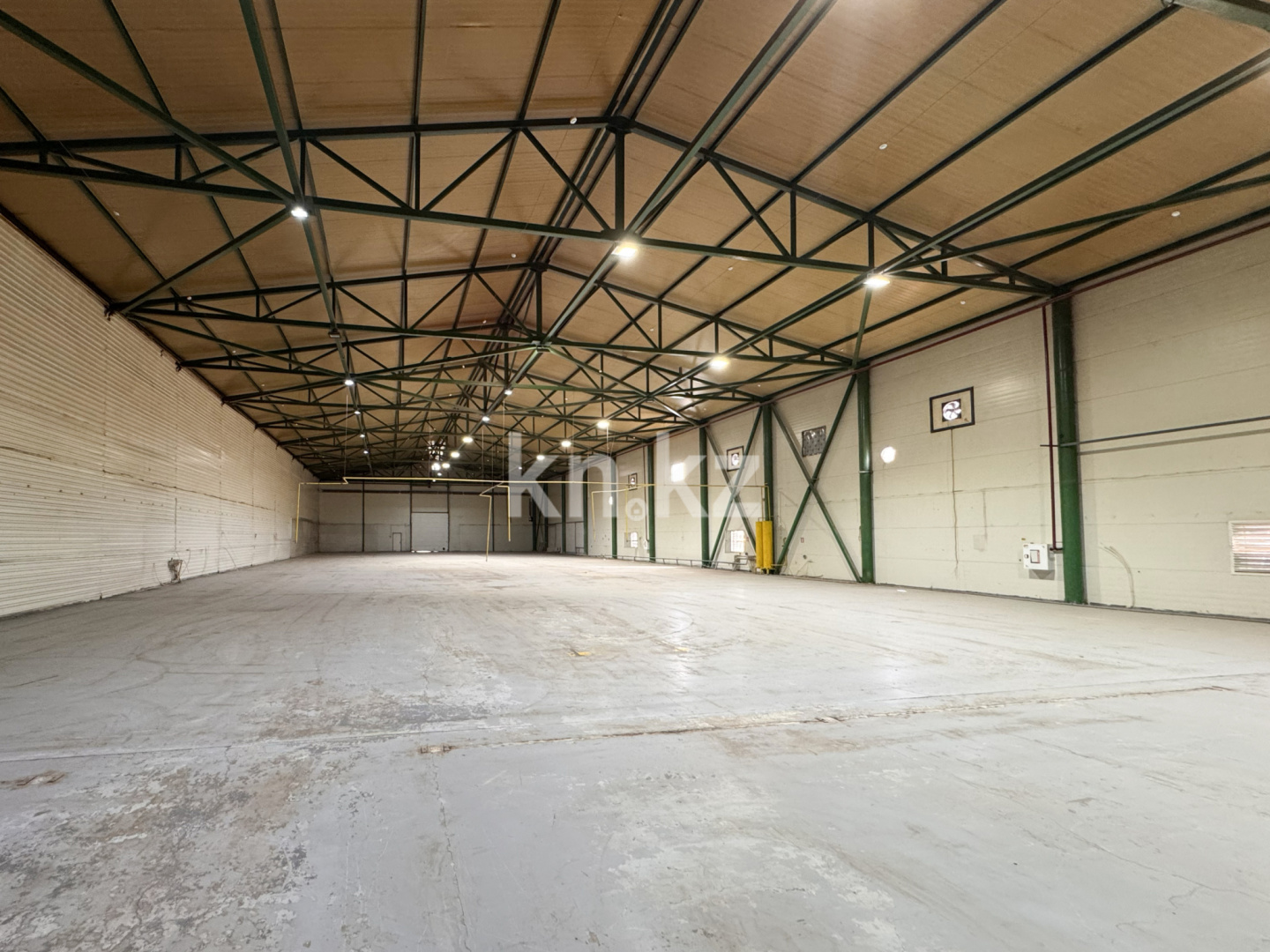 Аренда , 2000 м², мкр-н Кайрат, дом  280 - Аренда квартир помесячно в Казахстане фото 1 из 12