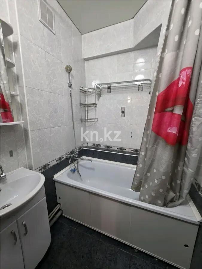 Продажа 3-комнатной квартиры, 70.2 м² в Алматы - фото 5