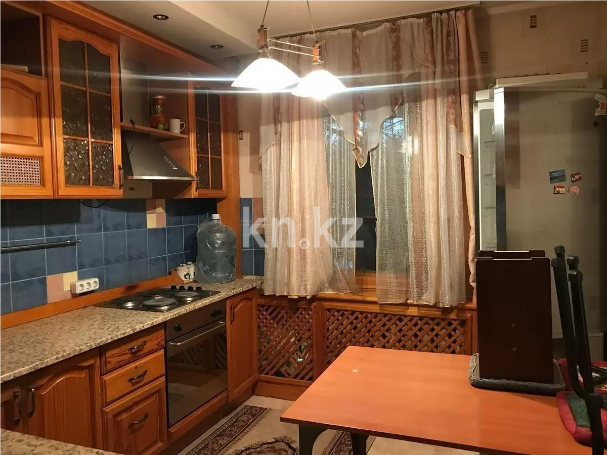 Продажа 3-комнатной квартиры, 64 м², пр. Шахтеров, дом  9 в Караганде - фото 3