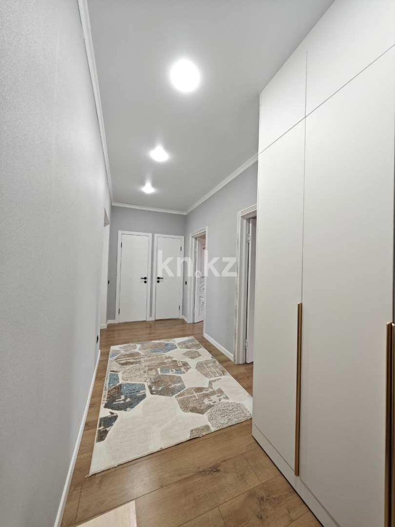 Продажа 3-комнатной квартиры, 64 м², мкр-н Голубые Пруды, дом  7/14 в Караганде - фото 11