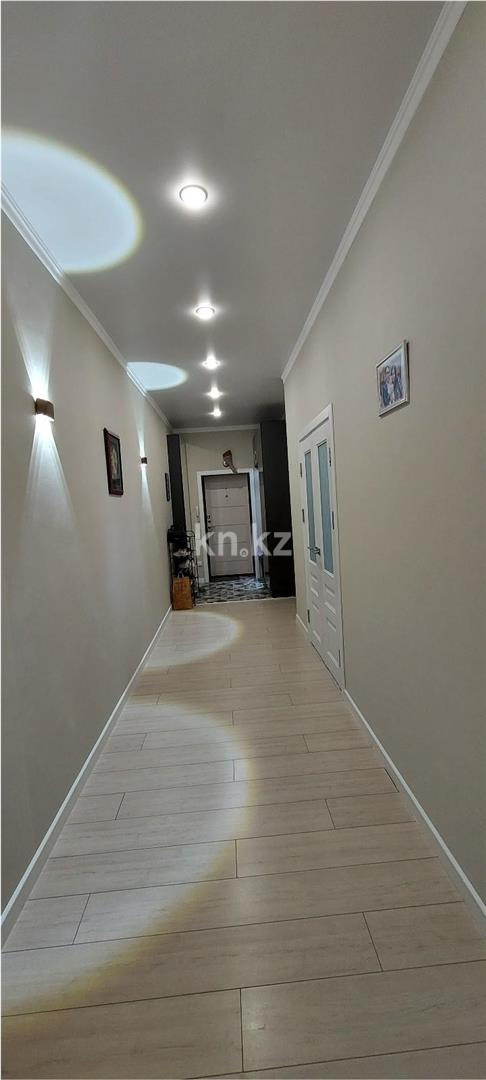 Продажа 3-комнатной квартиры, 92 м², пр. Шахтеров в Караганде - фото 11