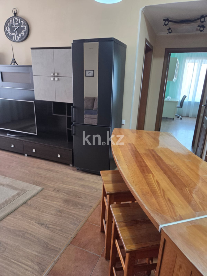 Аренда 3-комнатной квартиры, 82 м² - Аренда  трехкомнатных квартир помесячно в Караганде фото 9 из 12