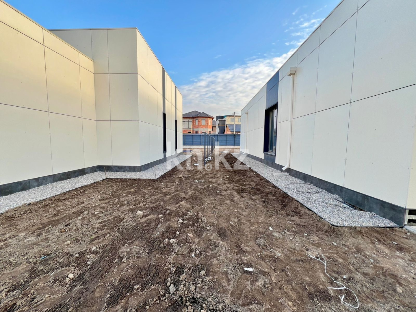 Продажа 3-комнатного дома, 201 м², ул. Новостройка - Продажа квартир в Алматы фото 14 из 19