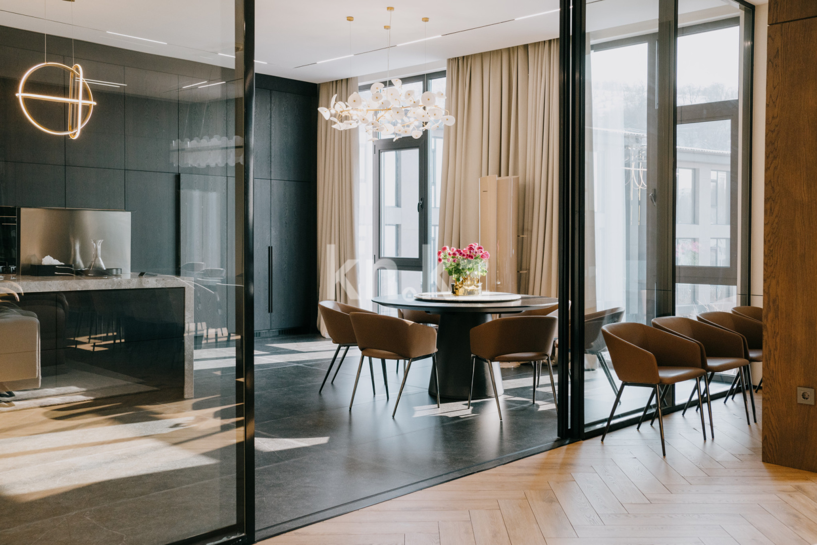 Продажа 7-комнатного дома, 650 м², ул. Таужиеги в Алматы - фото 3