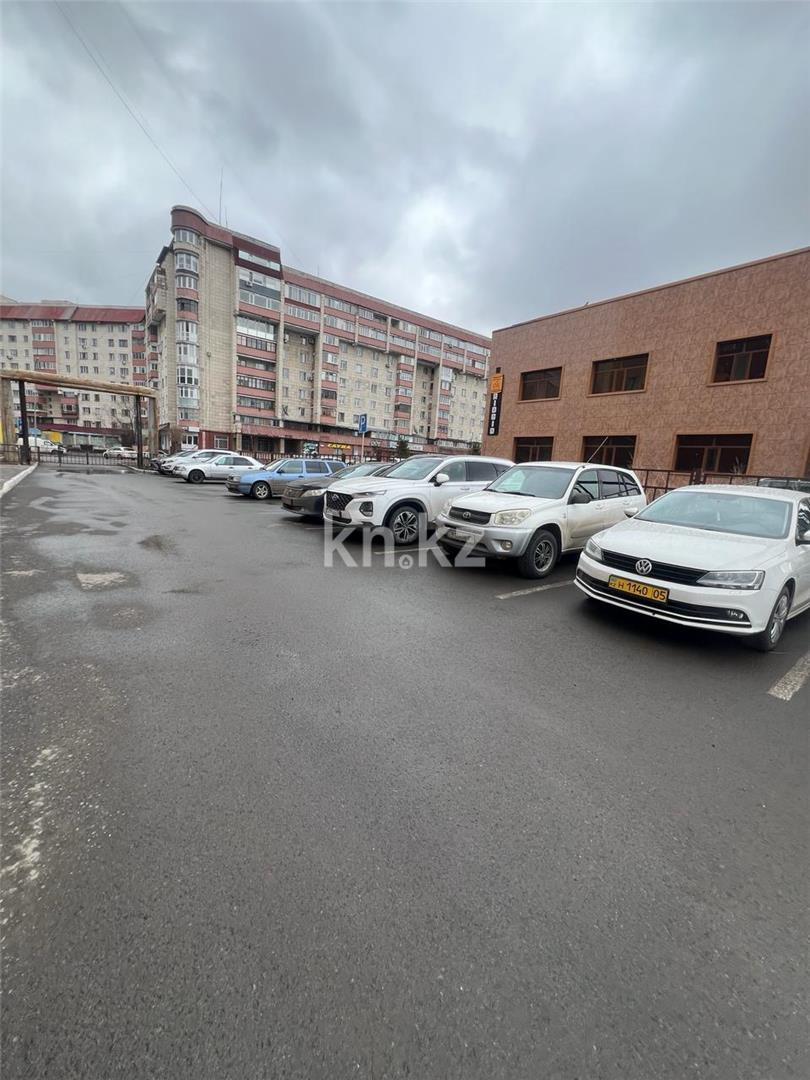 Продажа 3-комнатной квартиры, 94 м², ул. Сатыбалдина, дом  30 - Продажа квартир в Караганде фото 27 из 27