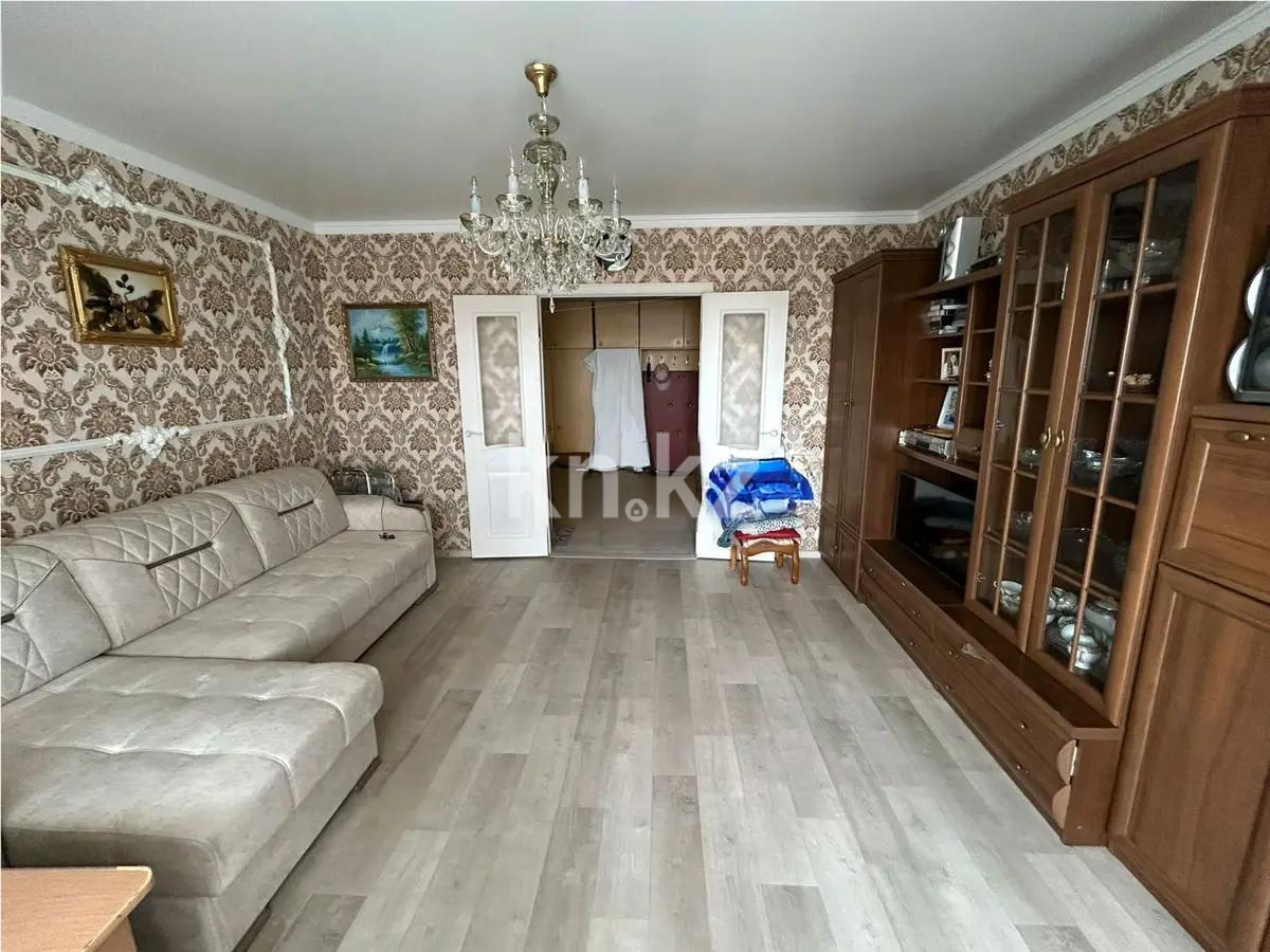 Продажа 3-комнатной квартиры, 65 м², мкр-н 19, дом  75 - Продажа  трехкомнатных квартир в Караганде фото 1 из 6