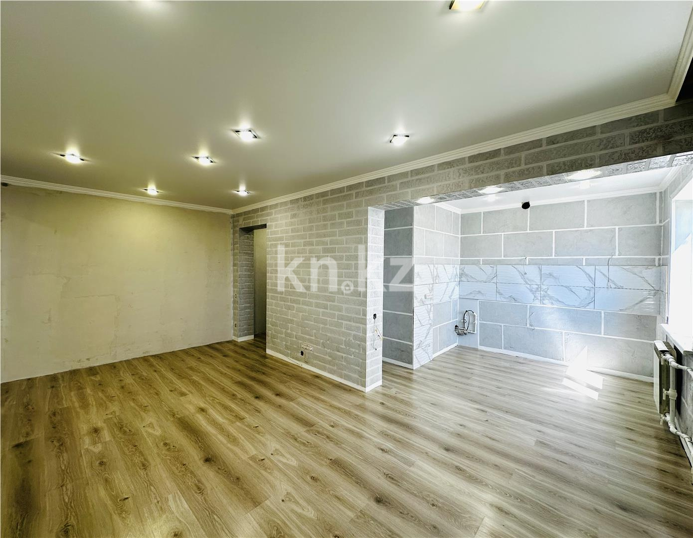 Продажа 2-комнатной квартиры, 44 м², ул. Карла Маркса, дом  28 - Продажа  двухкомнатных квартир в Шахтинске фото 1 из 8