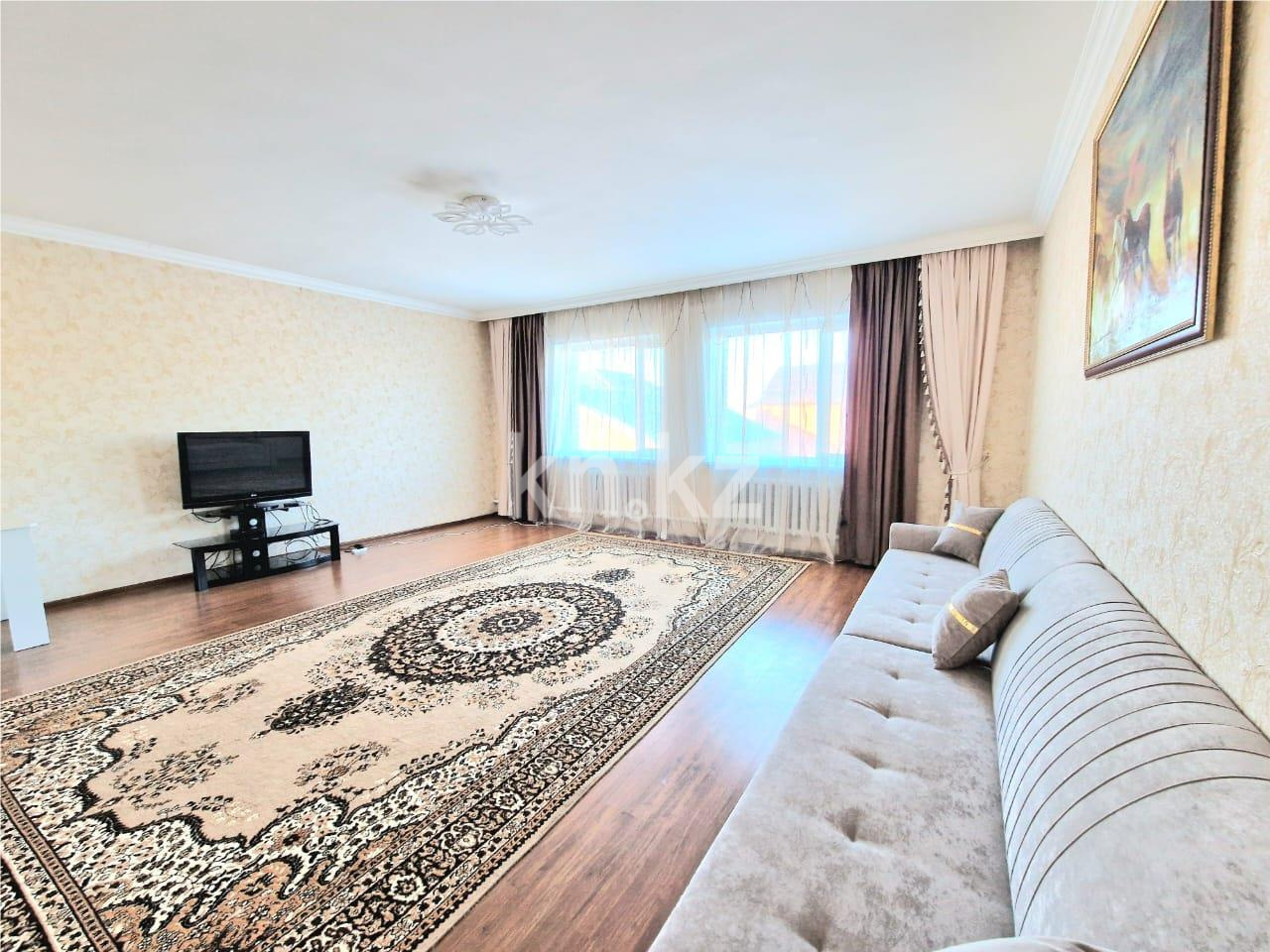 Продажа 5-комнатного дома, 331.9 м² - Продажа домов, коттеджей в Караганде фото 1 из 36