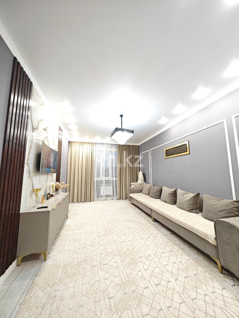 Продажа 3-комнатной квартиры, 82 м², ул. Муканова, дом  43/21 - Продажа квартир в Караганде фото 2 из 17