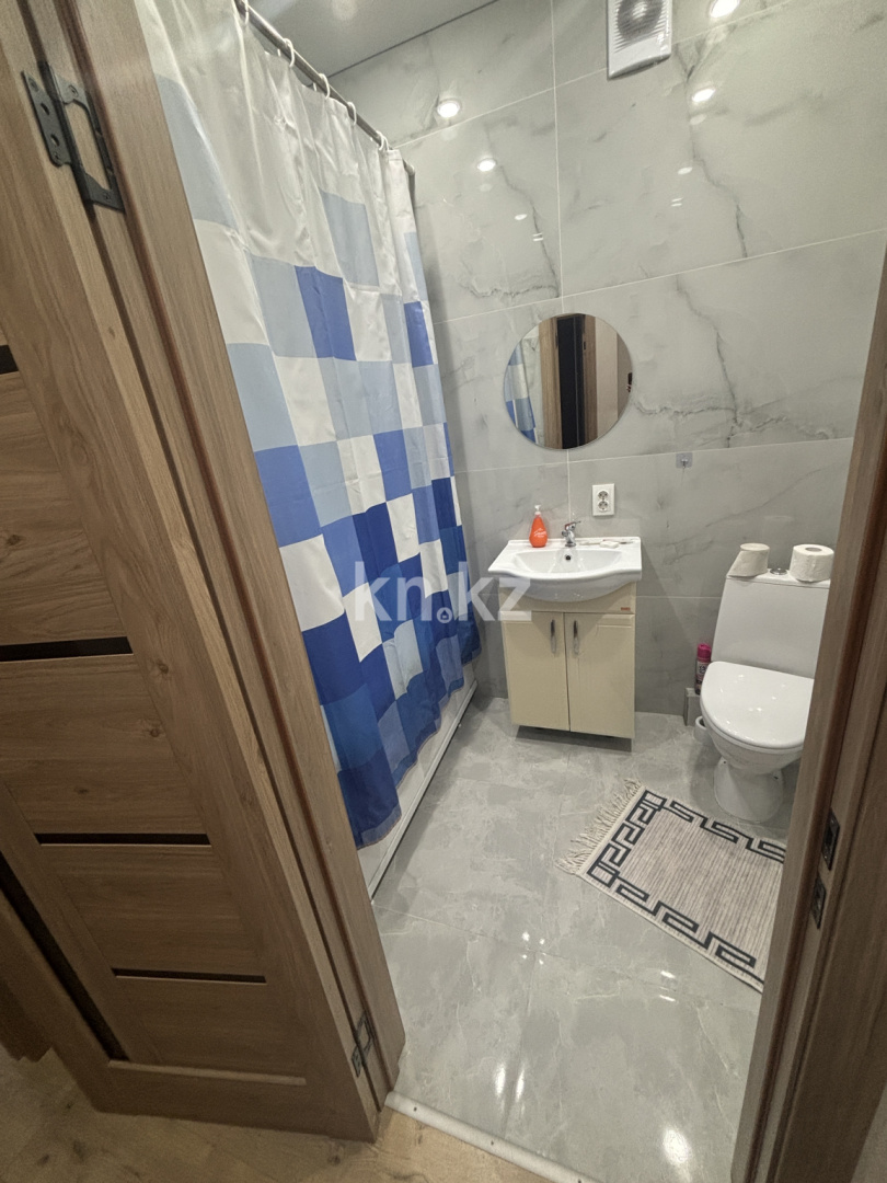 Аренда 1-комнатной квартиры посуточно, 40 м², ул. Байтурсынова, дом  18 - Аренда квартир посуточно в Астане без посредников фото 2 из 6