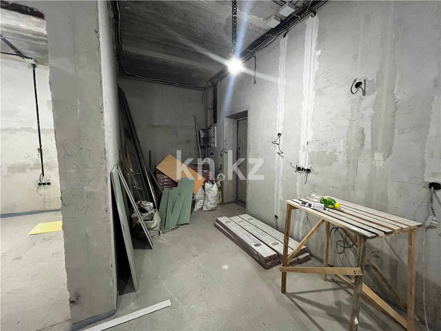 Продажа 3-комнатной квартиры, 70 м², 067 учетный квартал в Караганде - фото 10