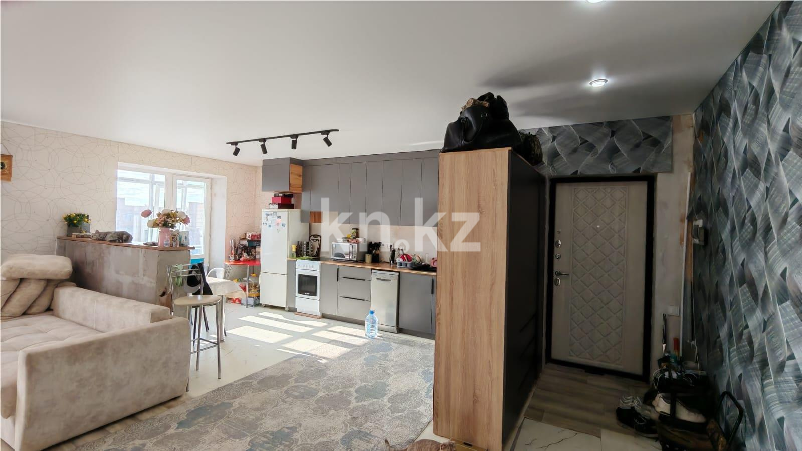 Продажа 2-комнатной квартиры, 68 м², ул. Букетова - Продажа квартир в Караганде фото 3 из 14