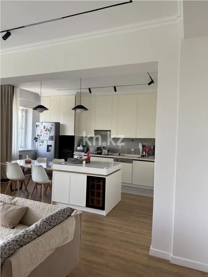Продажа 4-комнатной квартиры, 165 м², ул. Курмангазы, дом  141 в Алматы