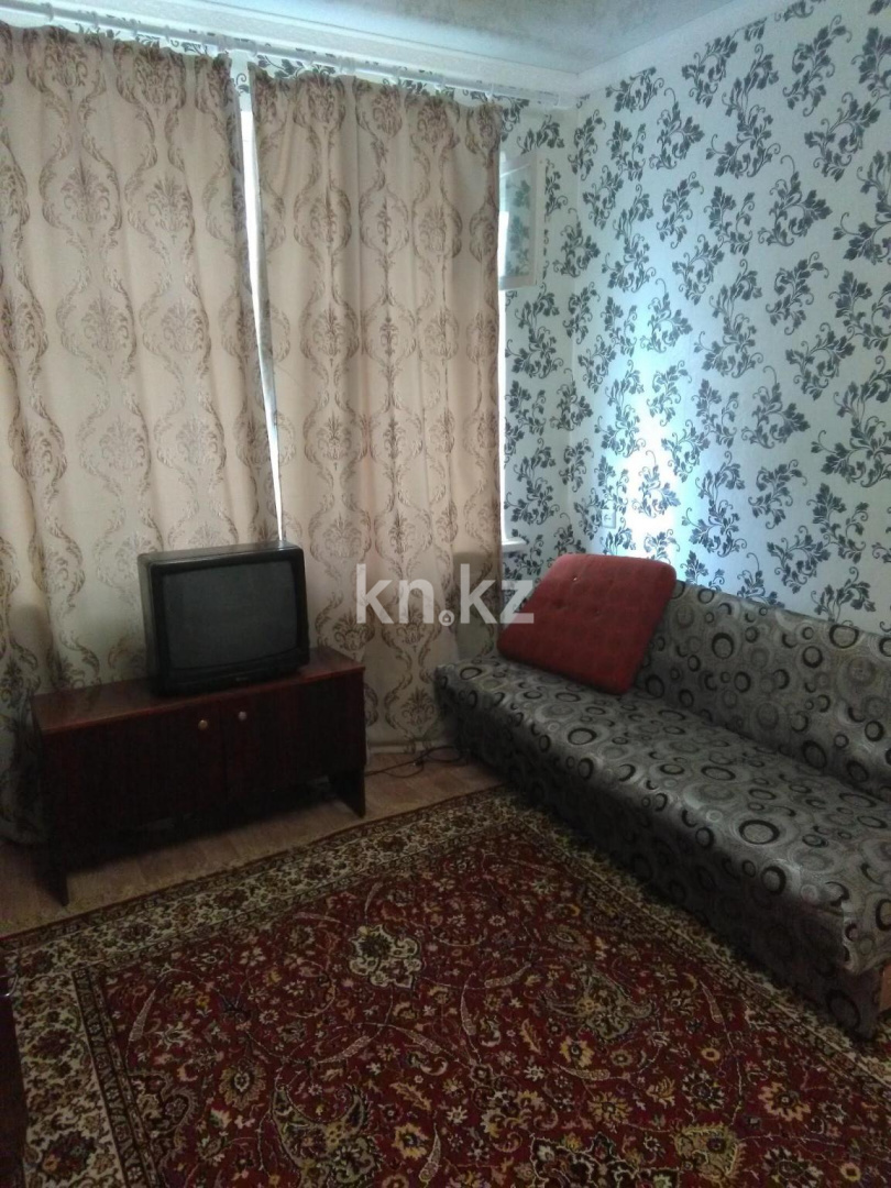 Аренда 1-комнатной квартиры, 32 м², ул. Досмухамедова, дом  77/1 - Аренда  однокомнатных квартир помесячно в Уральске фото 1 из 6