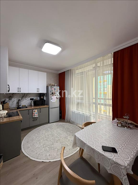 Продажа 2-комнатной квартиры, 52 м², ул. Толе би, дом  285/8 к13 - ул. Утеген батыра в Алматы