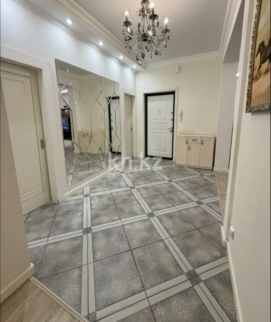 Продажа 4-комнатной квартиры, 143 м², ул. Мухамедханова, дом  21 - Продажа квартир в новостройках Астаны фото 1 из 7