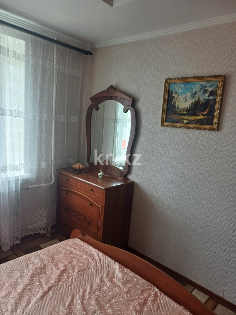 Аренда 2-комнатной квартиры посуточно, 55 м², ул. Казахстан, дом  64 в Усть-Каменогорске - фото 8