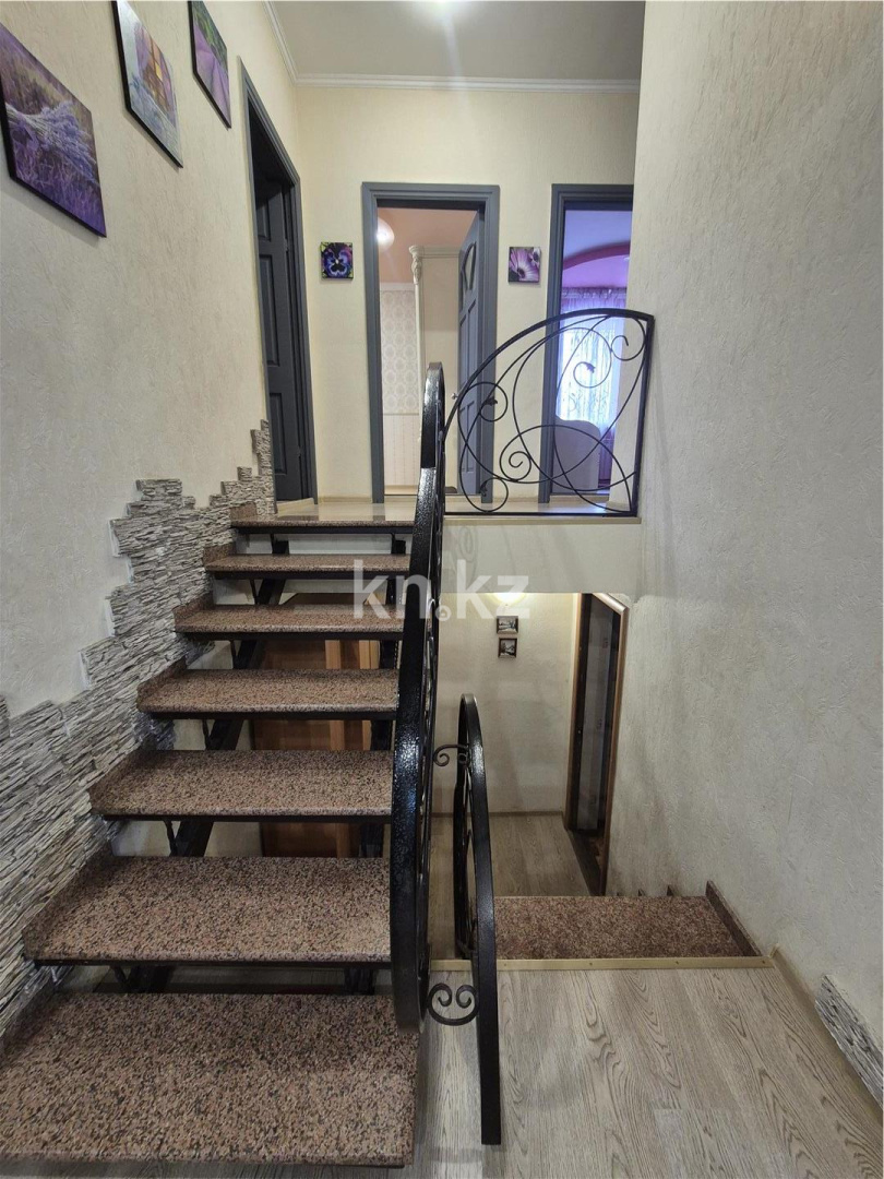 Продажа 4-комнатного дома, 164 м², 9А мкр., дом  27 - Продажа квартир в Темиртау фото 13 из 24