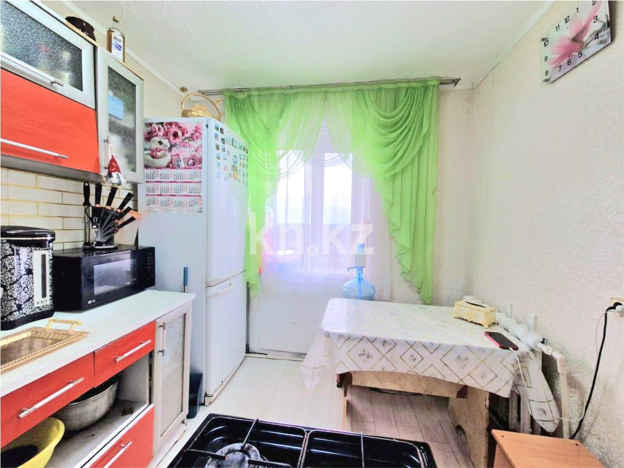 Продажа 2-комнатной квартиры, 42 м², мкр-н 16 - Продажа квартир в Караганде фото 8 из 12