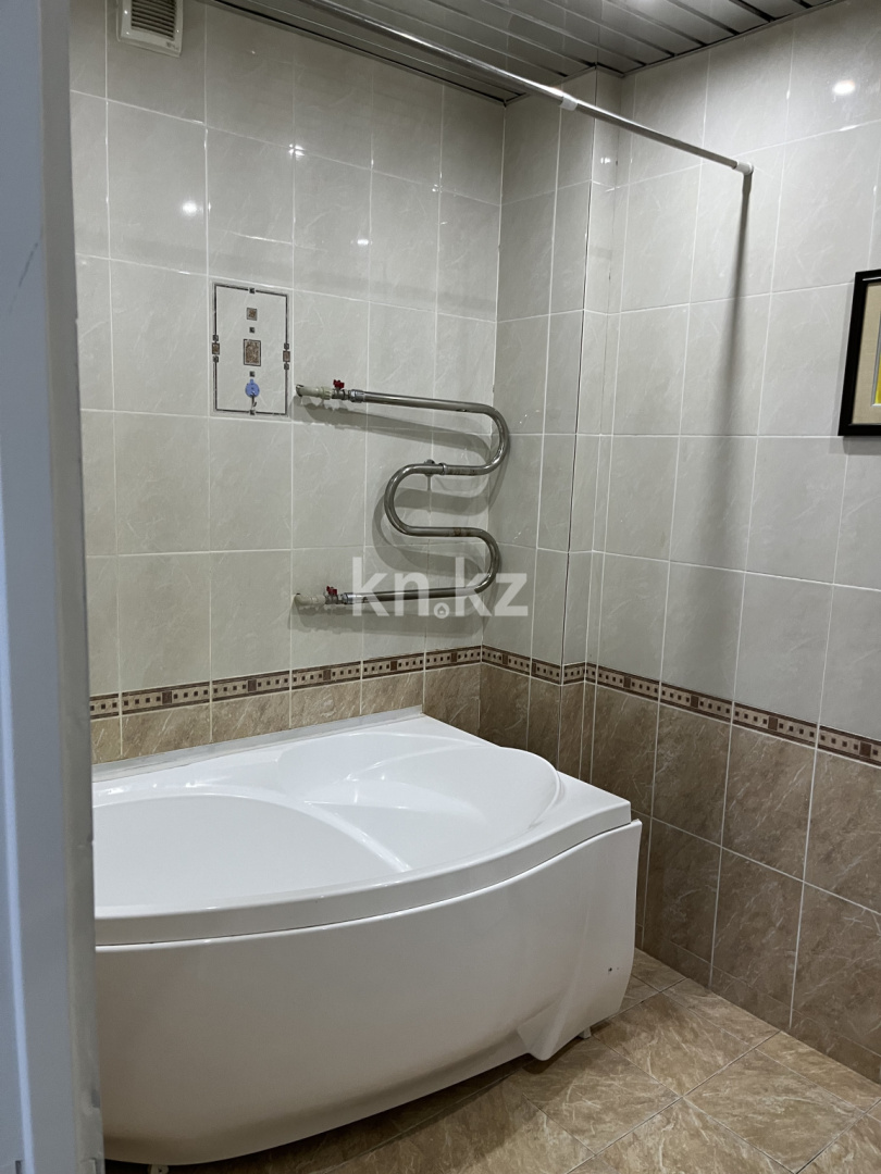 Продажа 2-комнатной квартиры, 85 м², пр. Кабанбай батыра, дом  11 - ул. Сарайшык в Астане - фото 10