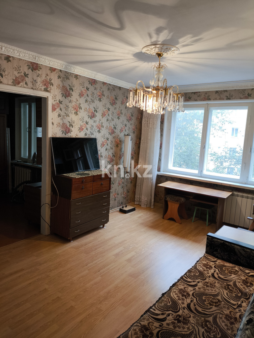 Продажа 3-комнатной квартиры, 58 м², Назарбаева, дом  24 - Продажа жилой и коммерческой недвижимости в Павлодаре фото 1 из 10