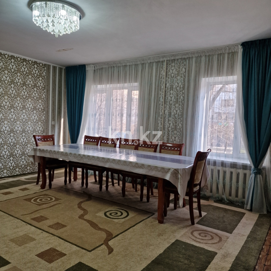 Аренда 5-комнатной квартиры, 100 м² - Аренда квартир помесячно в Казахстане фото 1 из 4