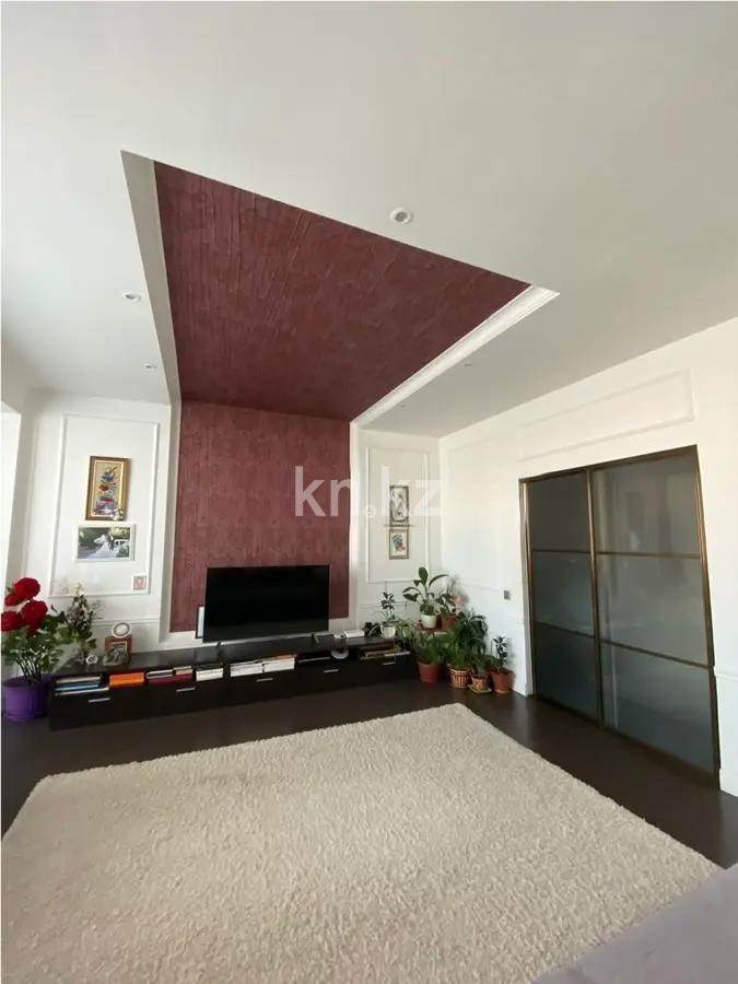 Продажа 3-комнатной квартиры, 101 м², ул. Достык, дом  13/1 в Астане