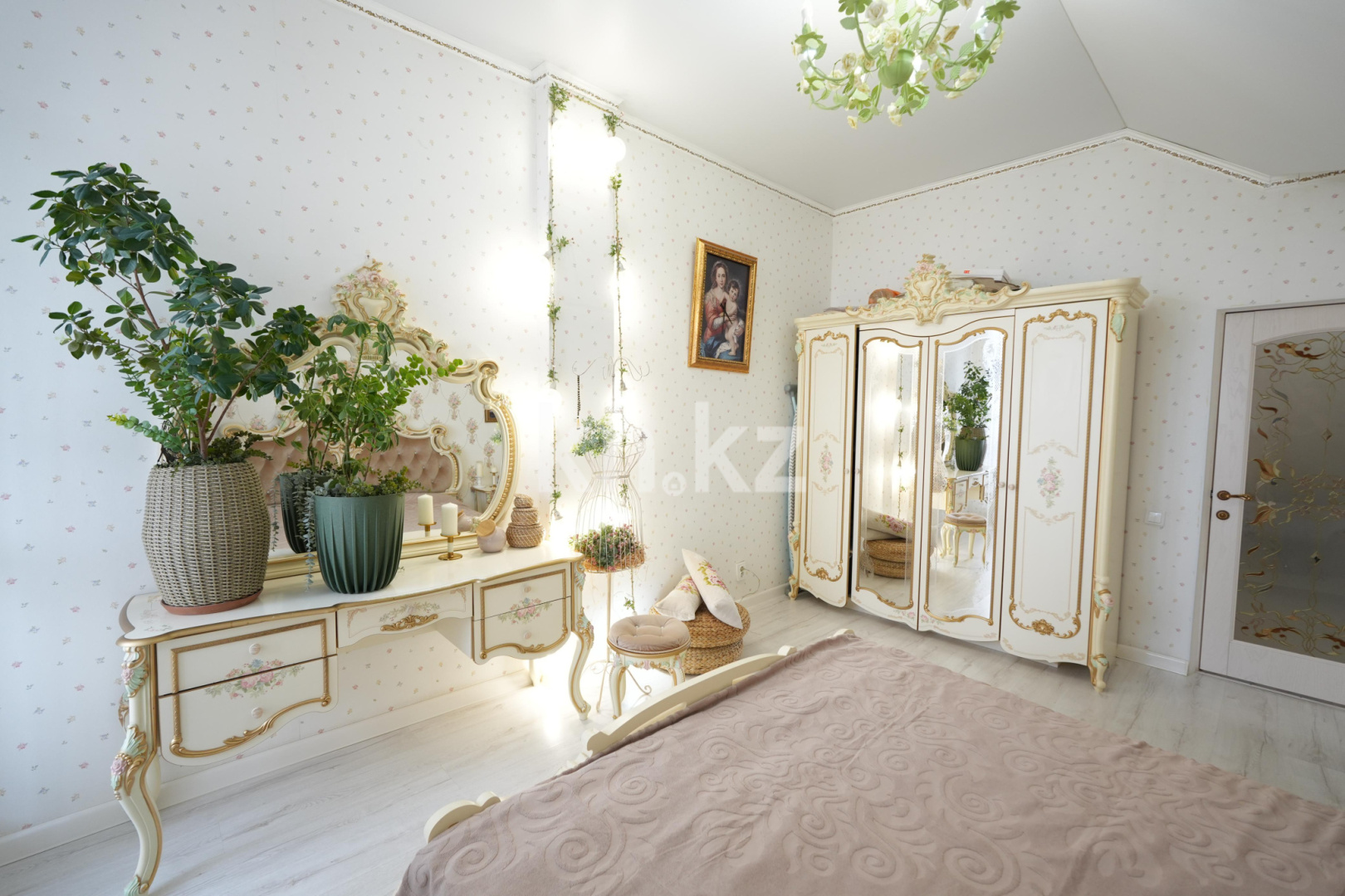 Продажа 5-комнатной квартиры, 188 м² - Недвижимость в Актобе фото 2 из 26