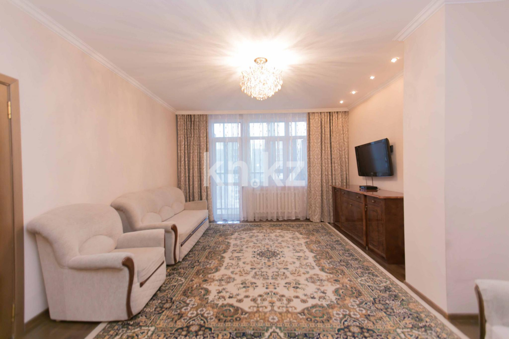 Аренда 2-комнатной квартиры посуточно, 90 м², ул. Сарайшык, дом  34 - ул. Акмешит - Продажа домов, коттеджей в Уральске фото 2 из 20