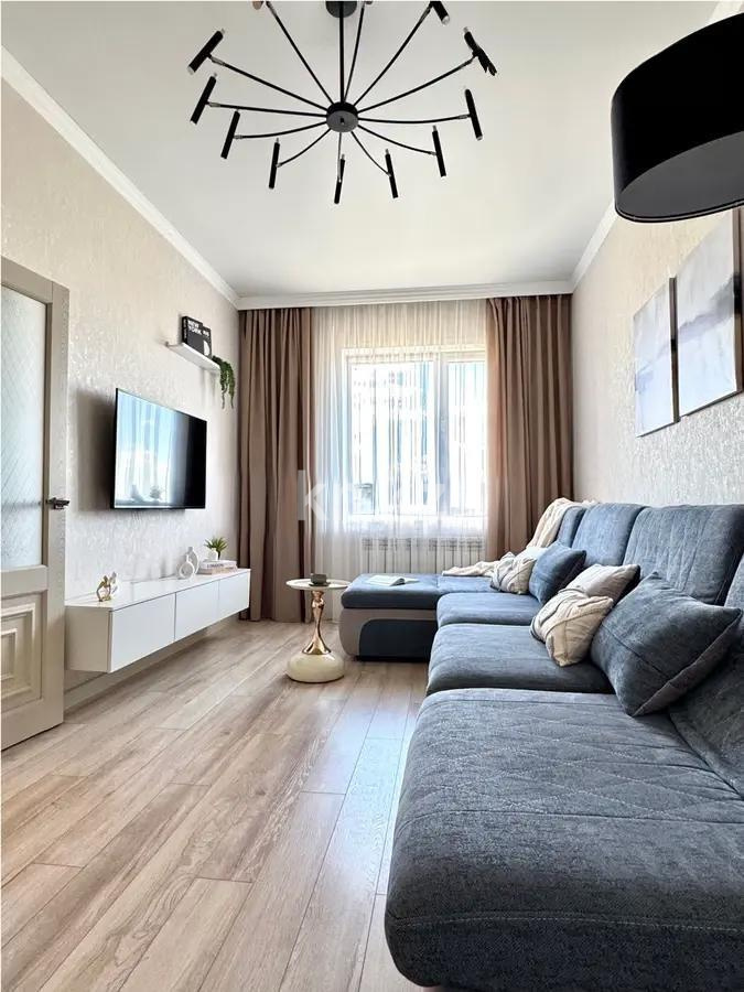 Продажа 3-комнатной квартиры, 68 м², ул. Дюсембекова, дом  44/2 - Продажа  трехкомнатных квартир в Караганде без посредников фото 1 из 7