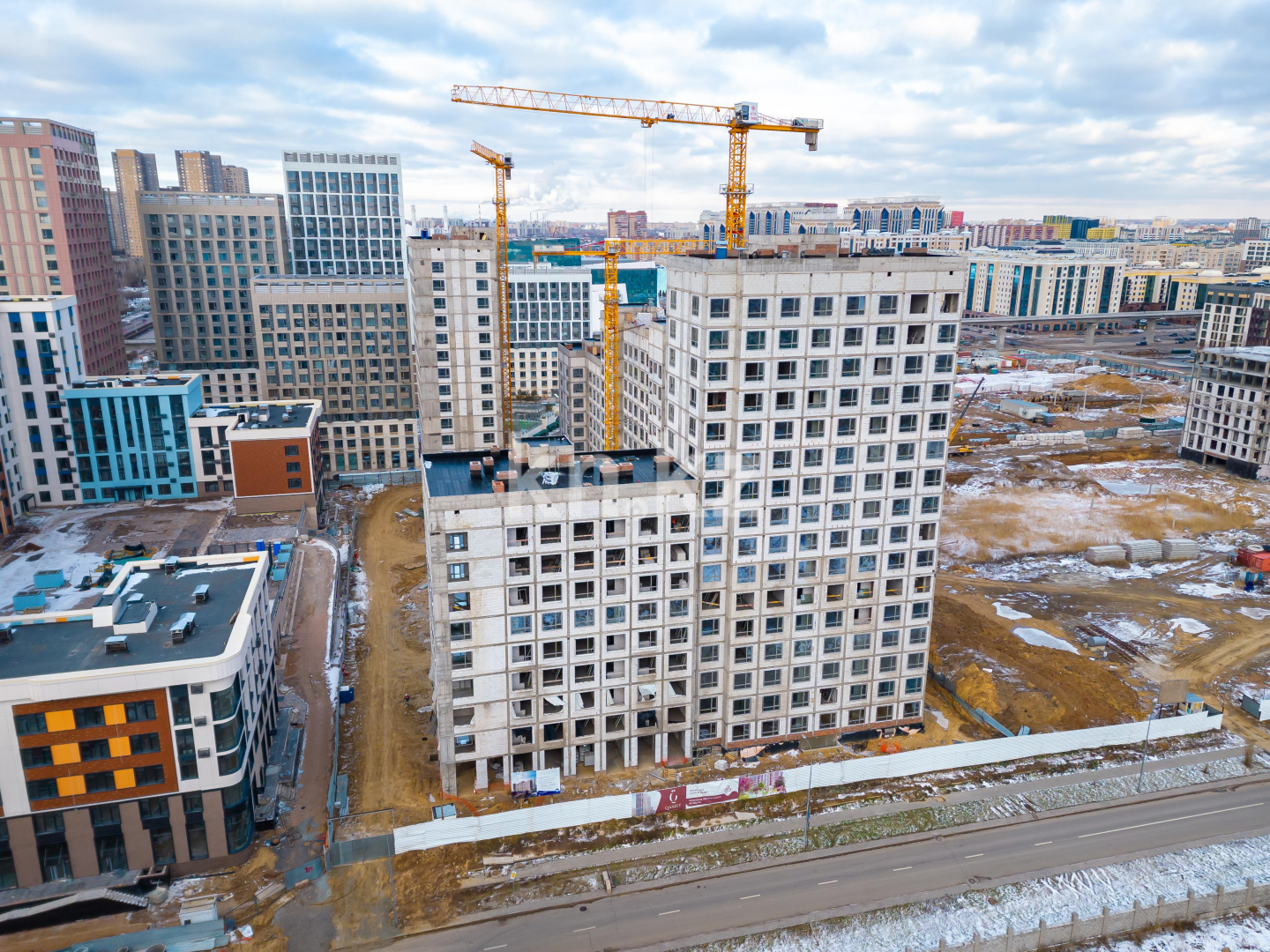 Продажа 2-комнатной квартиры, 62.4 м², ул. Райымбек батыра в Астане - фото 22