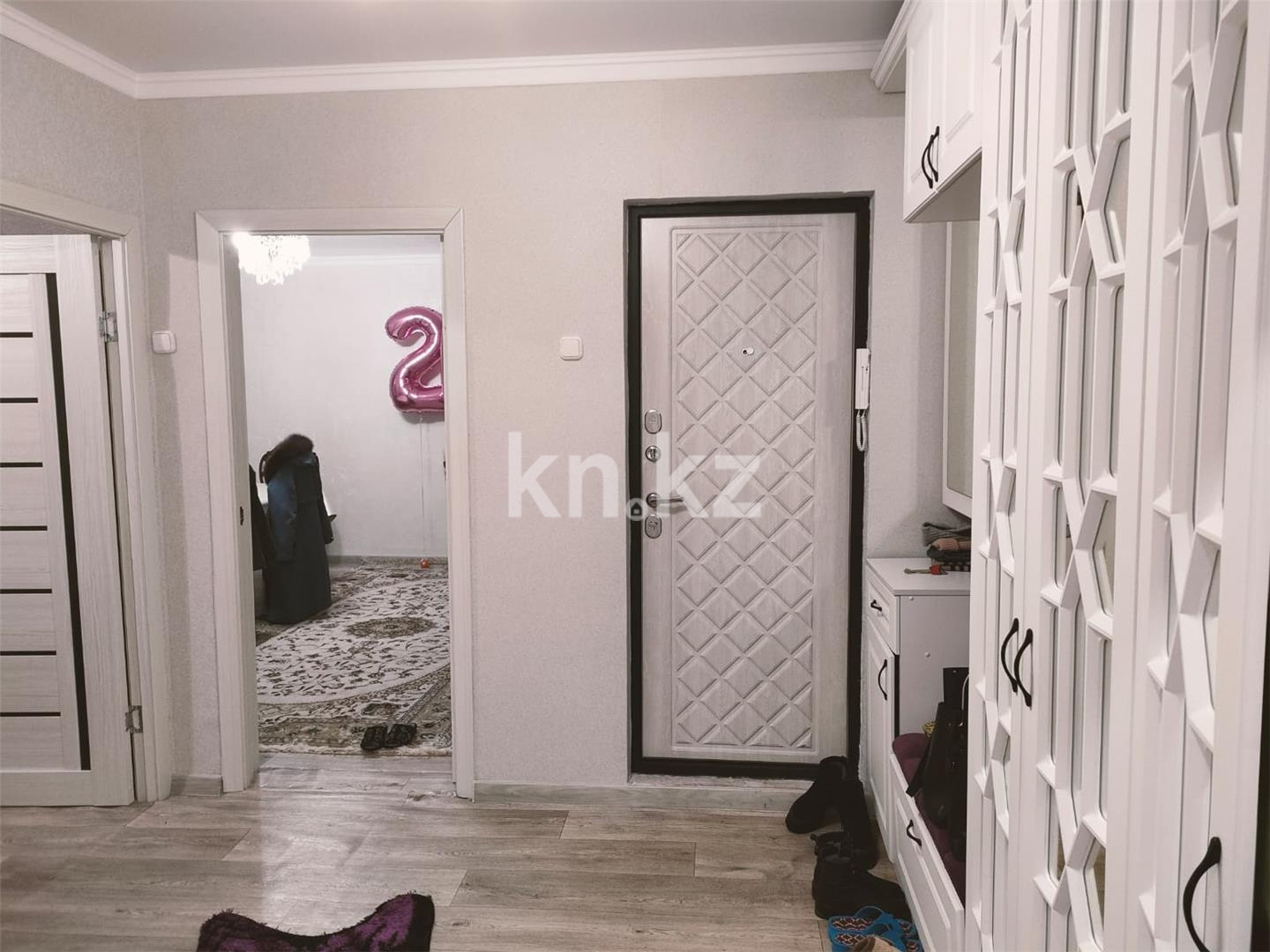 Продажа 3-комнатной квартиры, 64 м², ул. Жекибаева - Продажа  трехкомнатных квартир в Караганде фото 16 из 22