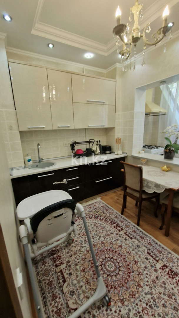 Аренда 3-комнатной квартиры, 73 м² - Аренда квартир помесячно в Алматы фото 2 из 16