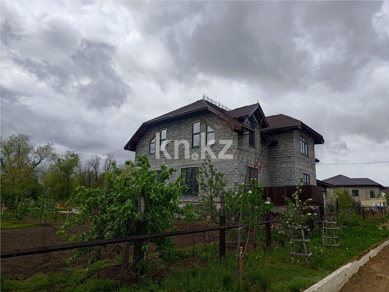 Продажа 6-комнатного дома, 487 м², ул. Лесная - Продажа домов, коттеджей в Казахстане фото 1 из 12