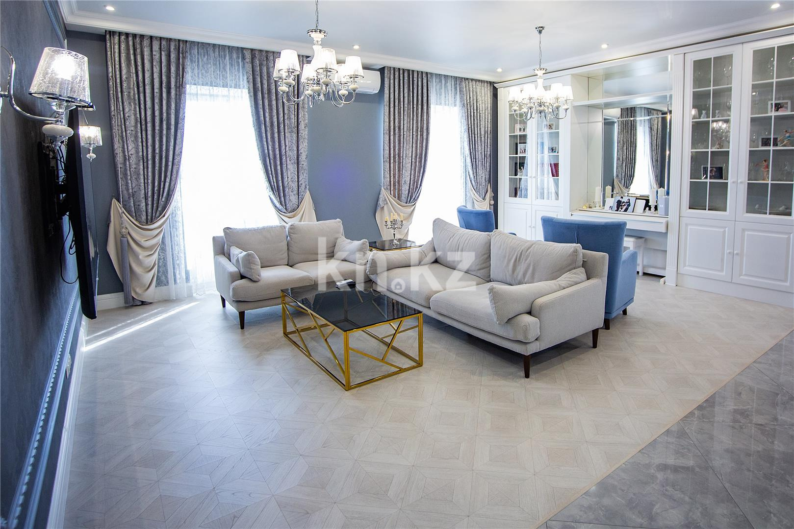 Продажа 4-комнатной квартиры, 154 м², ул. Аманжолова в Караганде - фото 4